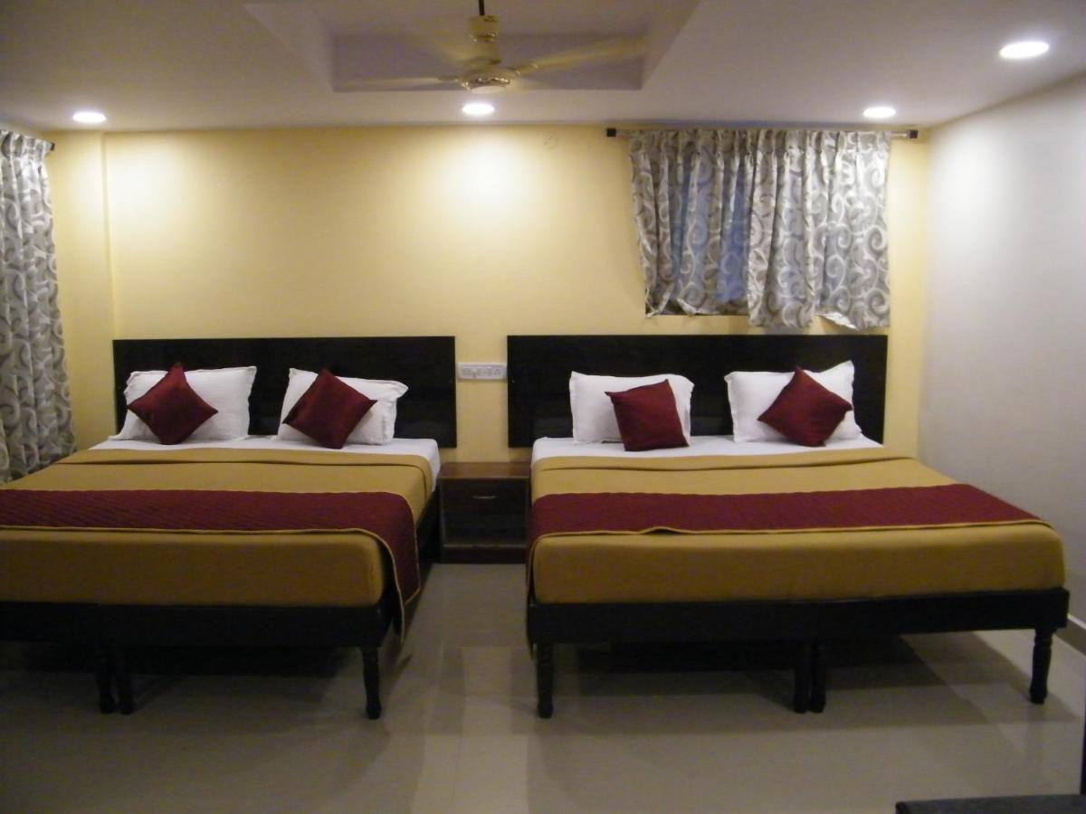 The White House Residency Chennai Exterior photo