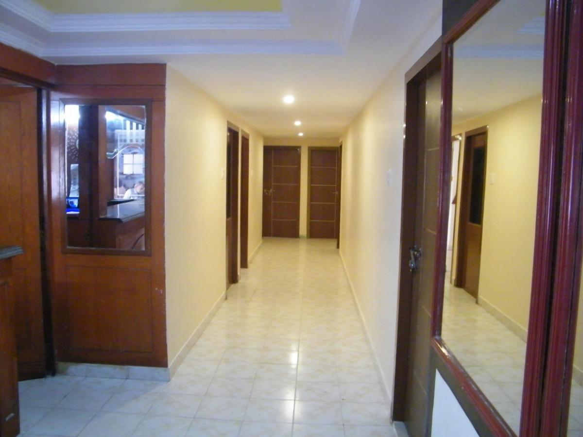 The White House Residency Chennai Exterior photo